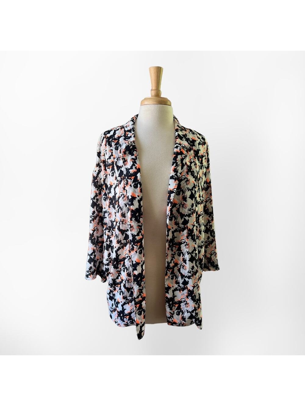 Astr THE LABEL | Lightweight Neon Floral Blazer